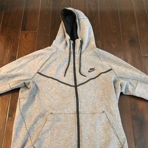 Nike Tech Fleece Hoodie (Large)